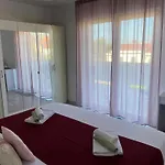 Lucia بونات