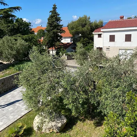 Lucia Apartment Punat